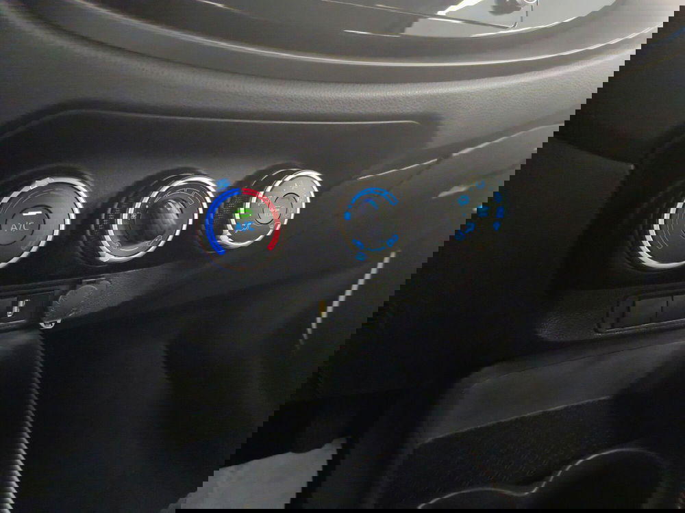 Toyota Aygo X usata a Catanzaro (19)