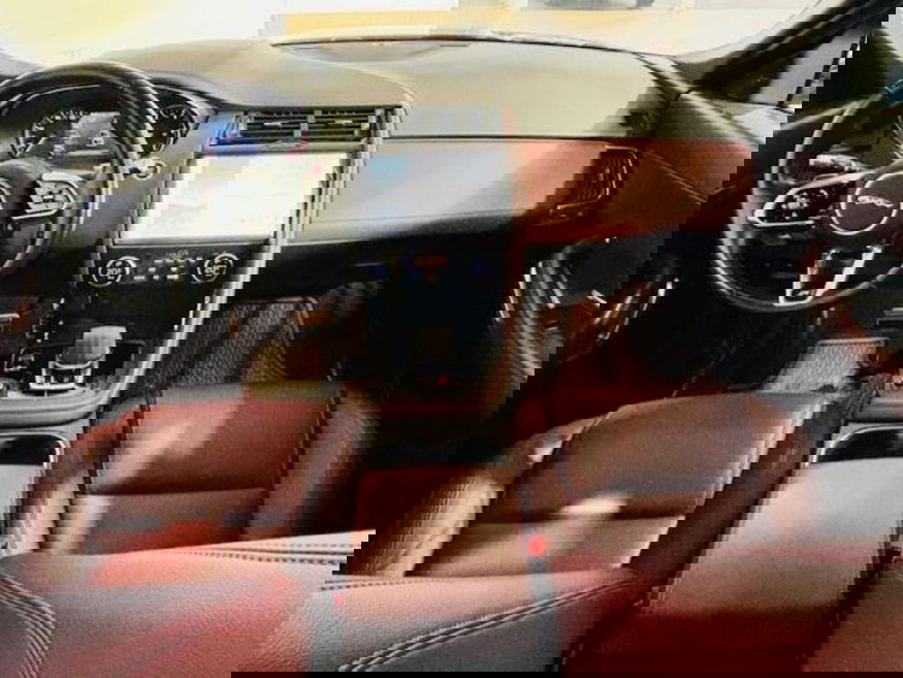 Jaguar E-Pace usata a Venezia (7)