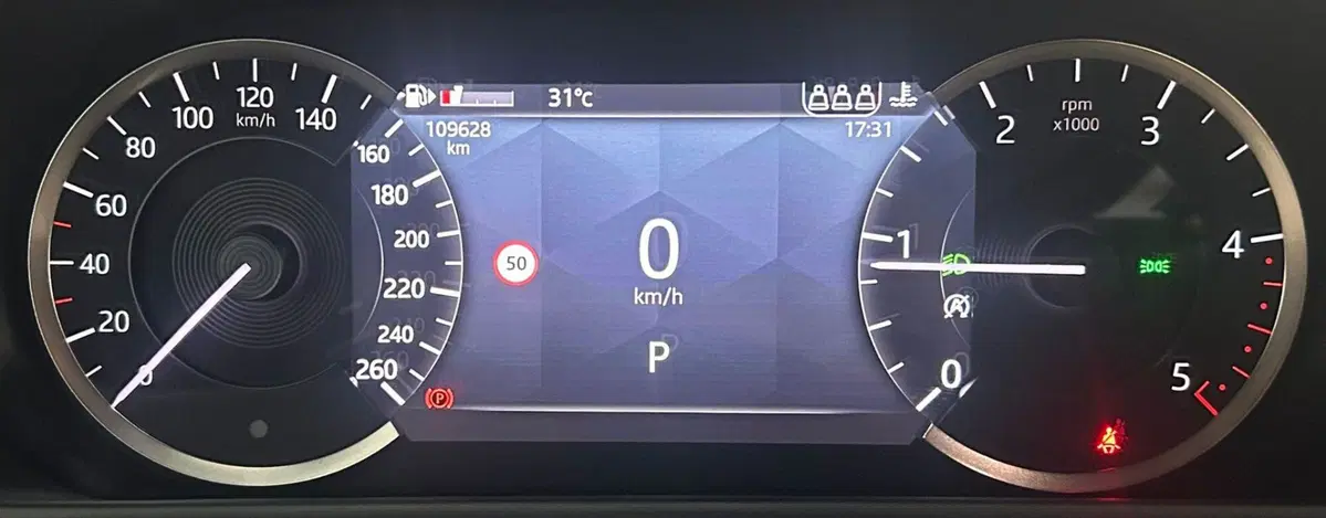 Land Rover Range Rover Velar usata a Ferrara (10)