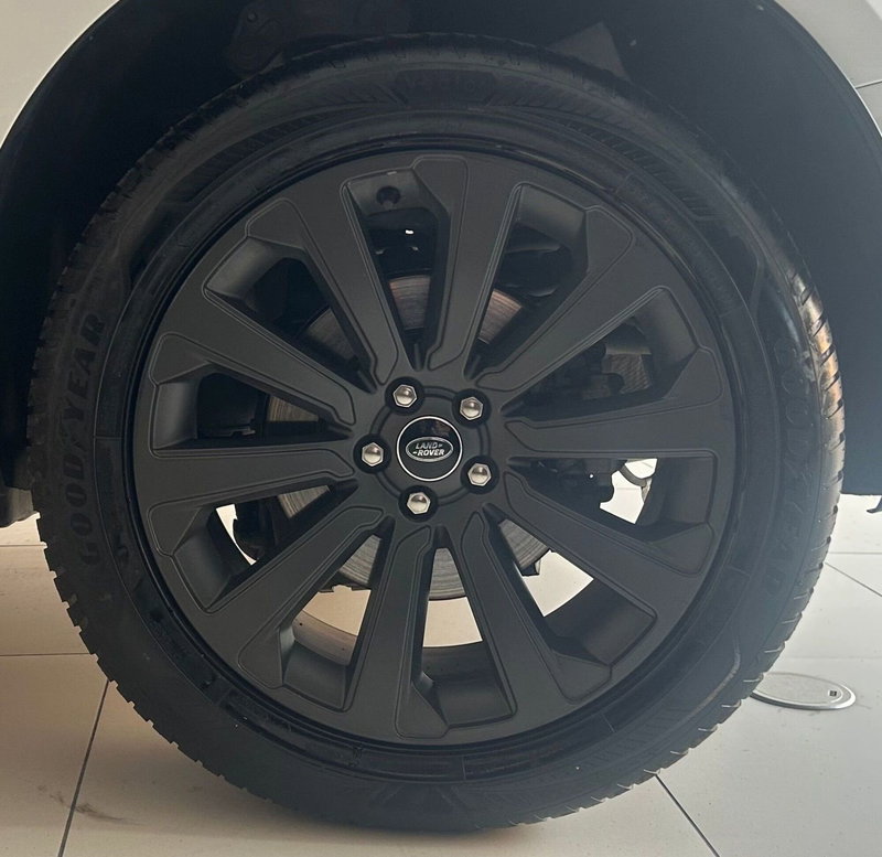 Land Rover Range Rover Velar usata a Ferrara (9)