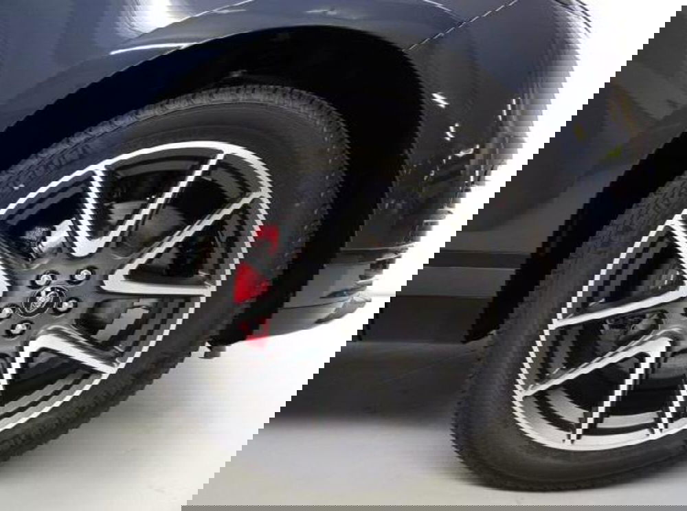 Land Rover Range Rover Velar usata a Como (9)