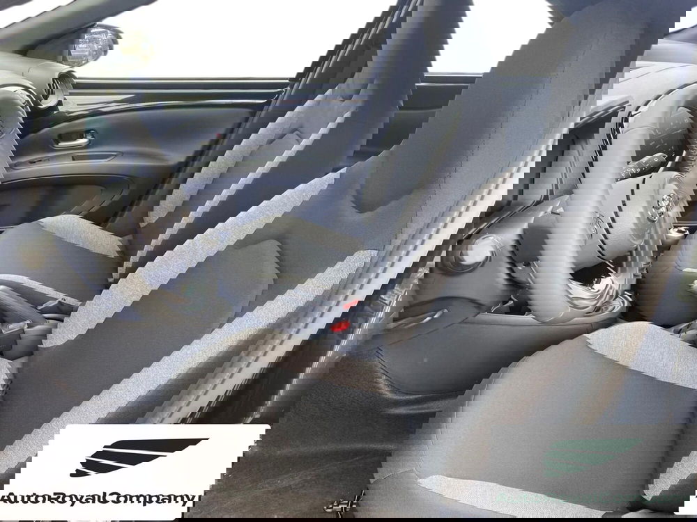 Toyota Aygo X nuova a Roma (11)