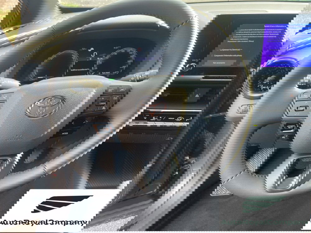 Toyota Toyota C-HR nuova a Roma (12)