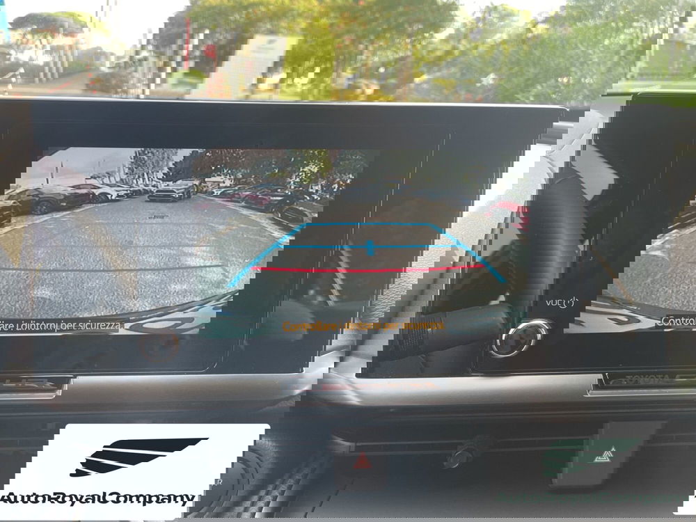 Toyota Toyota C-HR nuova a Roma (17)