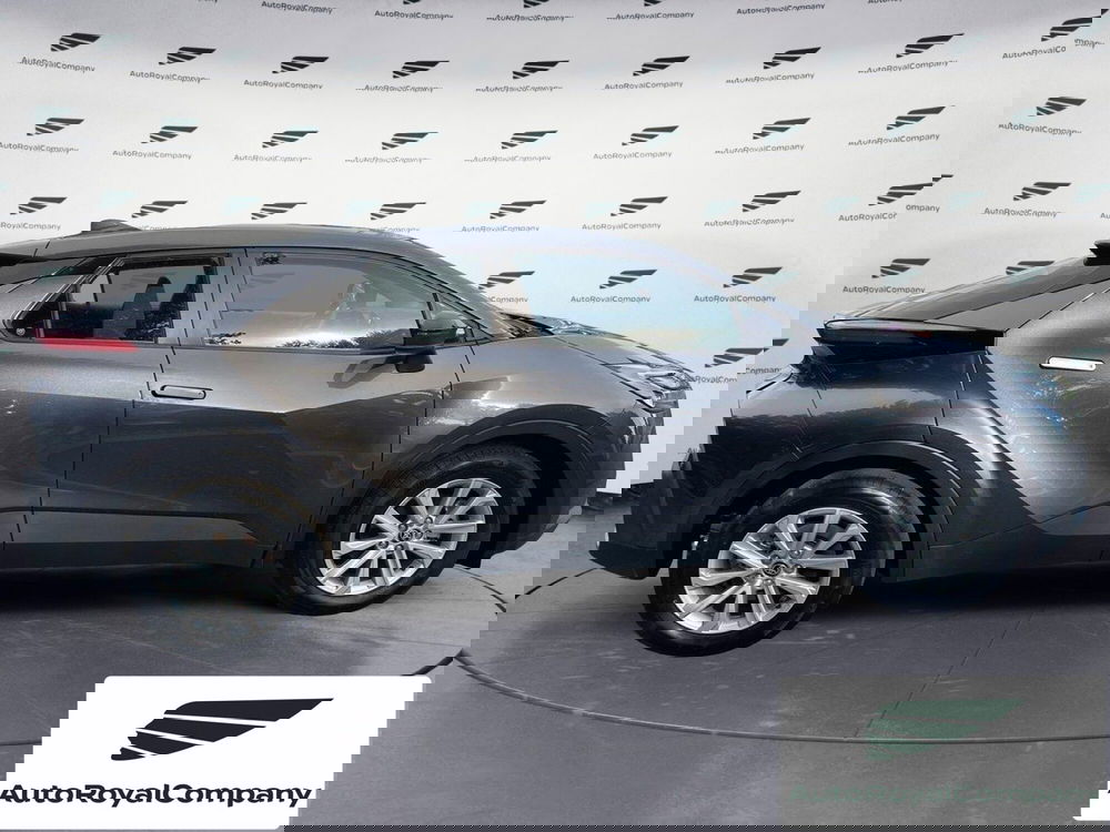 Toyota Toyota C-HR nuova a Roma (6)