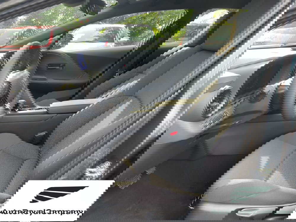 Toyota Toyota C-HR nuova a Roma (9)