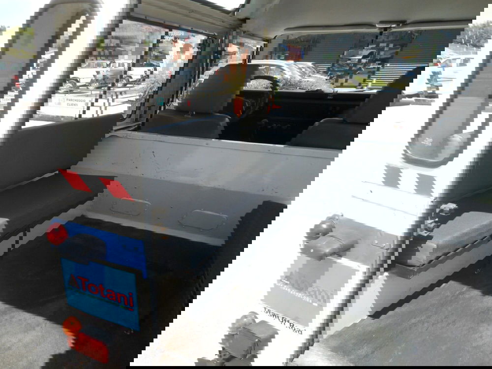 Land Rover Defender usata a L'Aquila (10)