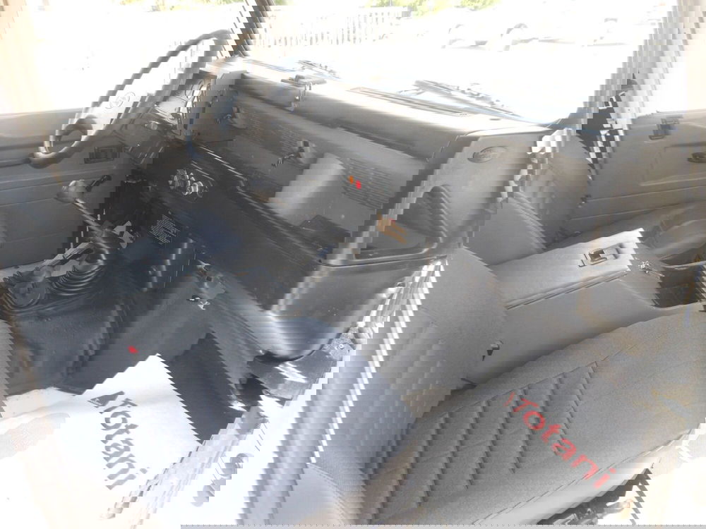 Land Rover Defender usata a L'Aquila (16)