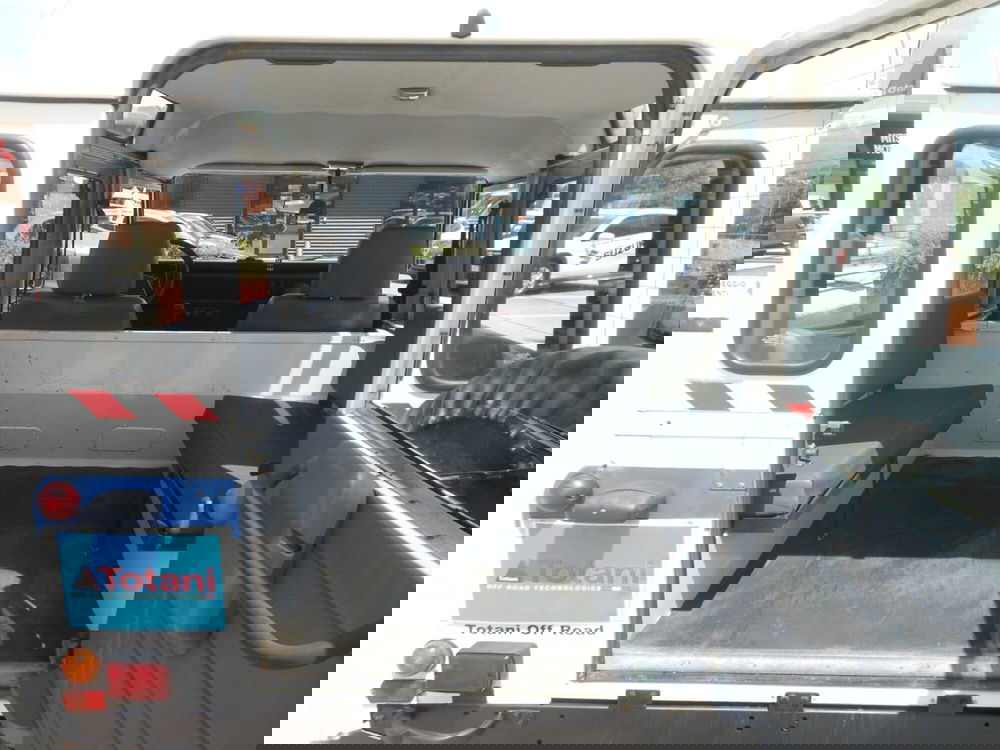 Land Rover Defender usata a L'Aquila (9)