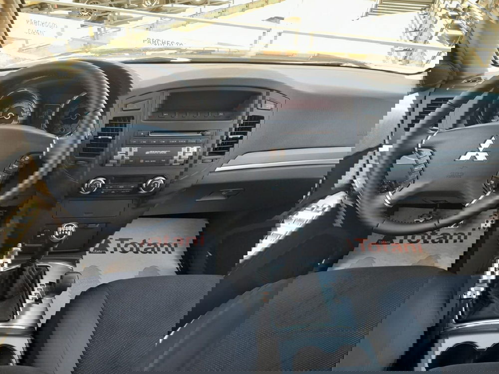 Mitsubishi Pajero usata a L'Aquila (17)