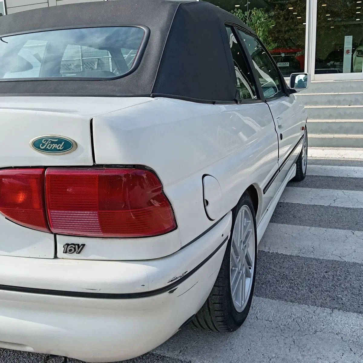 Ford Escort Cabrio usata a L'Aquila (17)