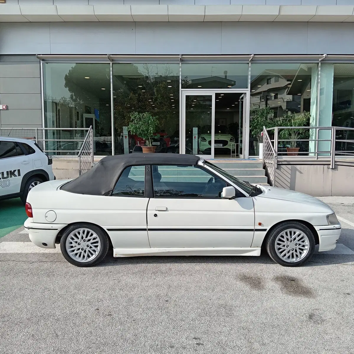 Ford Escort Cabrio usata a L'Aquila (3)