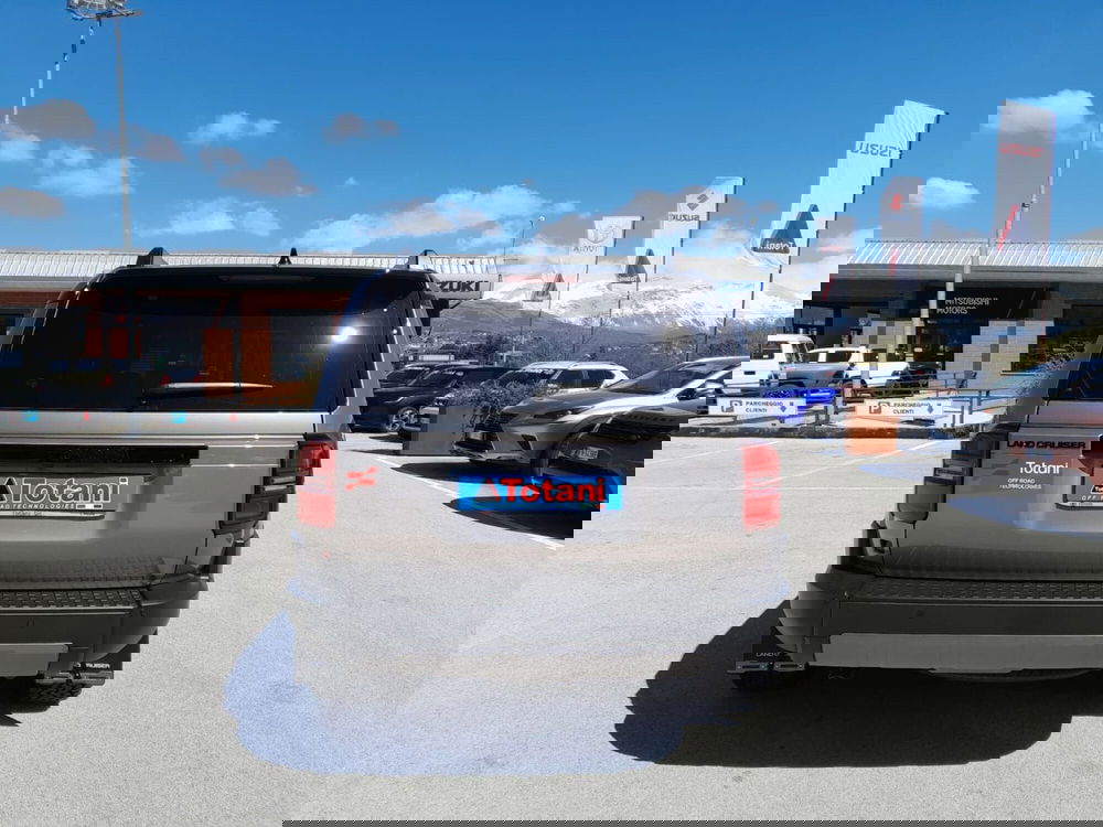 Toyota Land Cruiser nuova a L'Aquila (4)