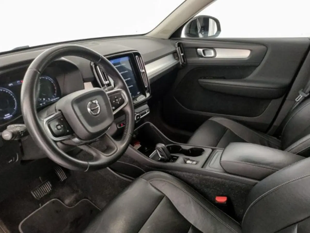 Volvo XC40 usata a Modena (7)