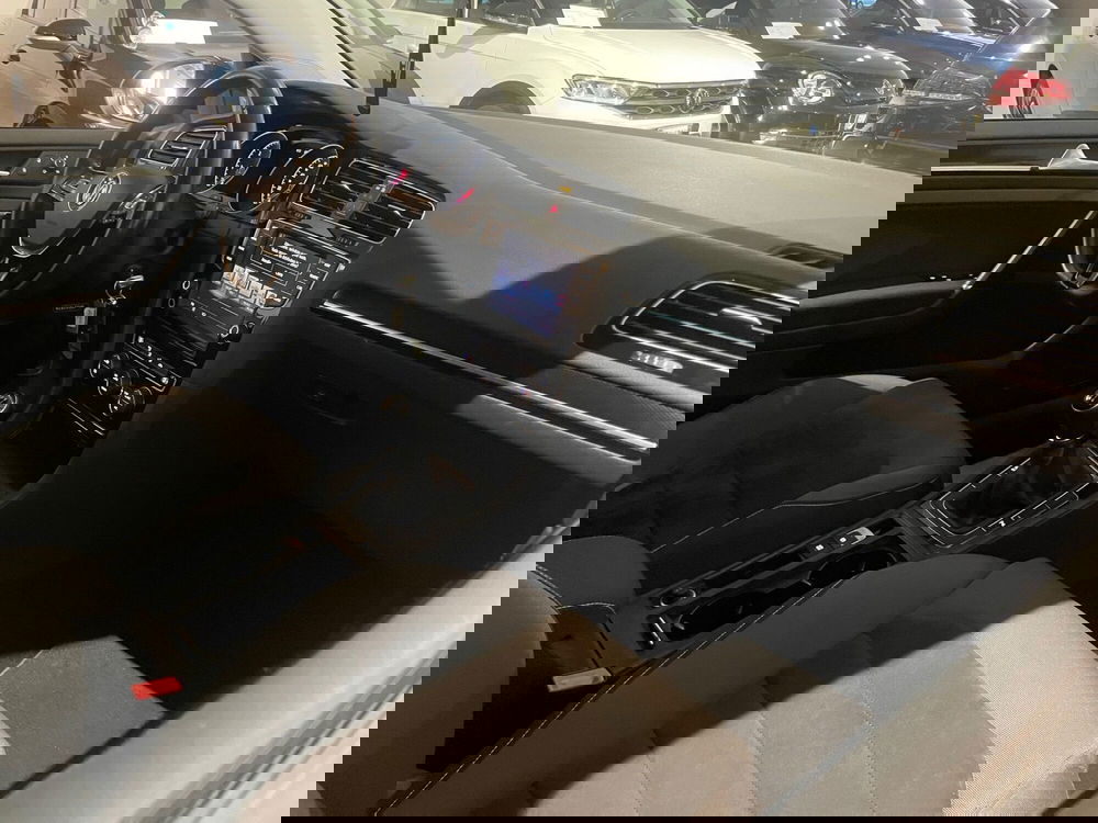 Volkswagen Golf usata a Genova (11)