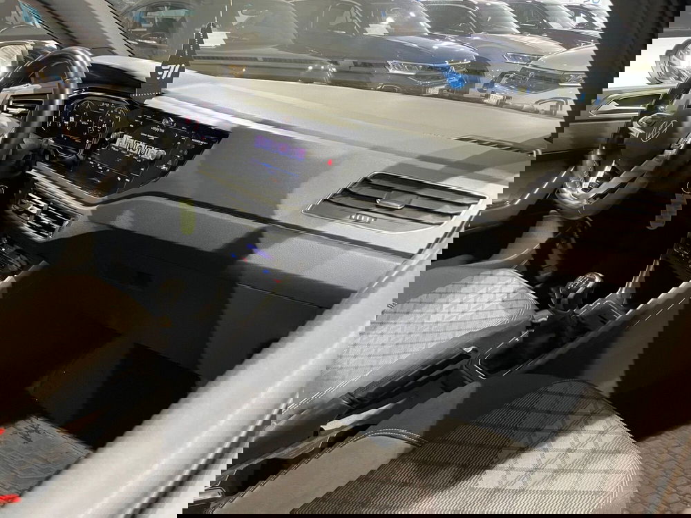 Volkswagen Taigo usata a Genova (12)