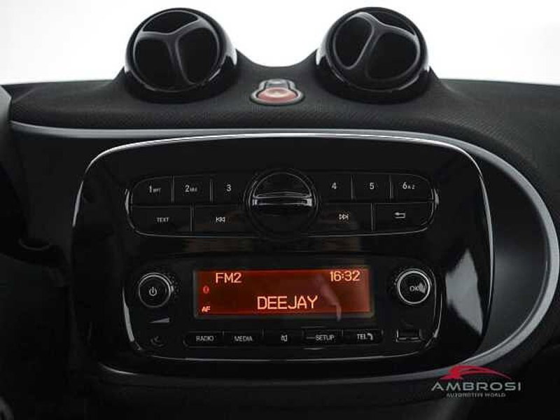 smart forfour usata a Viterbo (14)