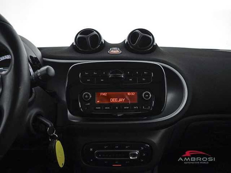 smart forfour usata a Viterbo (17)