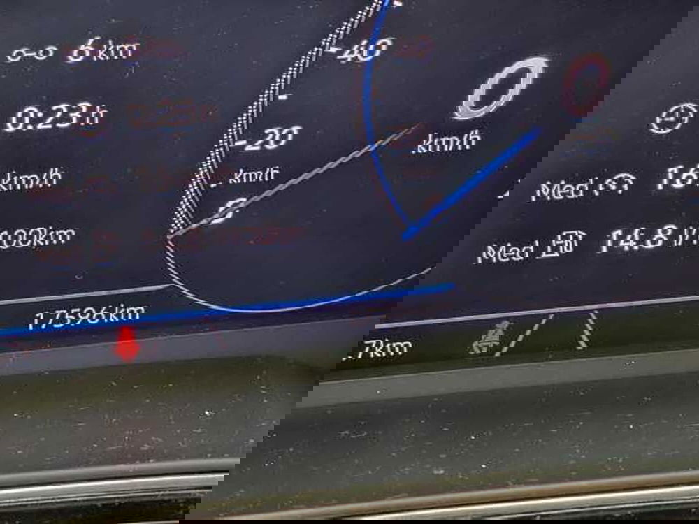 Volkswagen Taigo usata a Lecco (14)