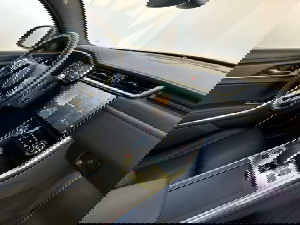 Jaguar XF usata a Modena (17)