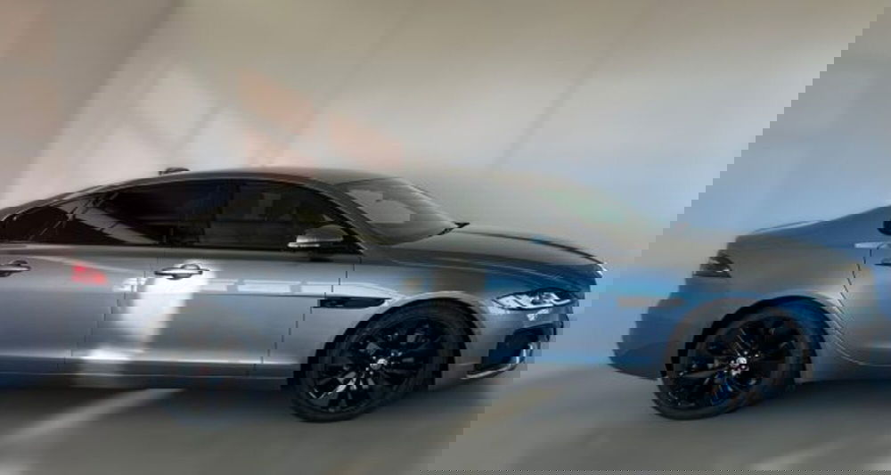 Jaguar XF usata a Modena (6)