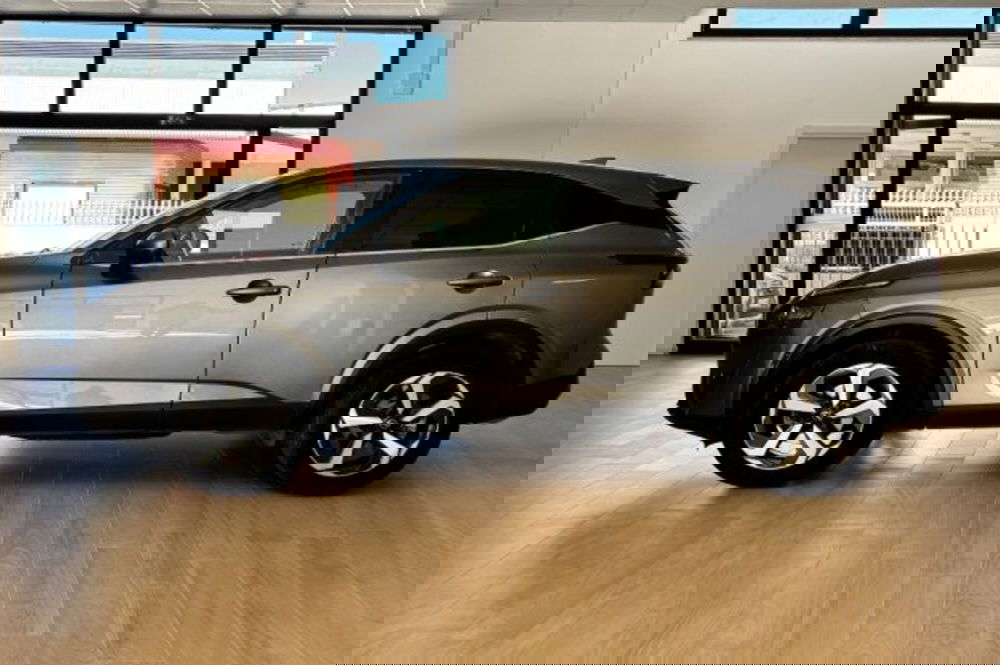 Nissan Qashqai usata a Latina (3)