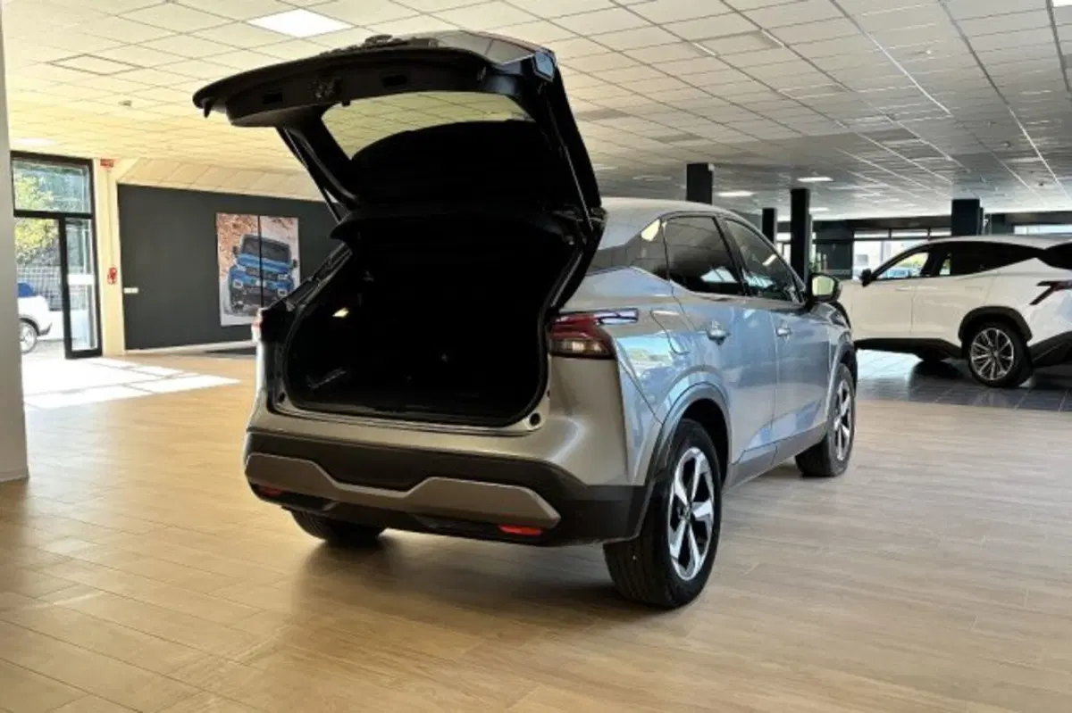 Nissan Qashqai usata a Latina (6)