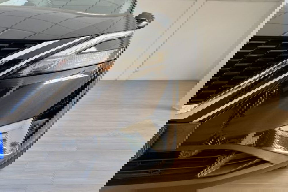 Nissan Qashqai usata a Latina (12)