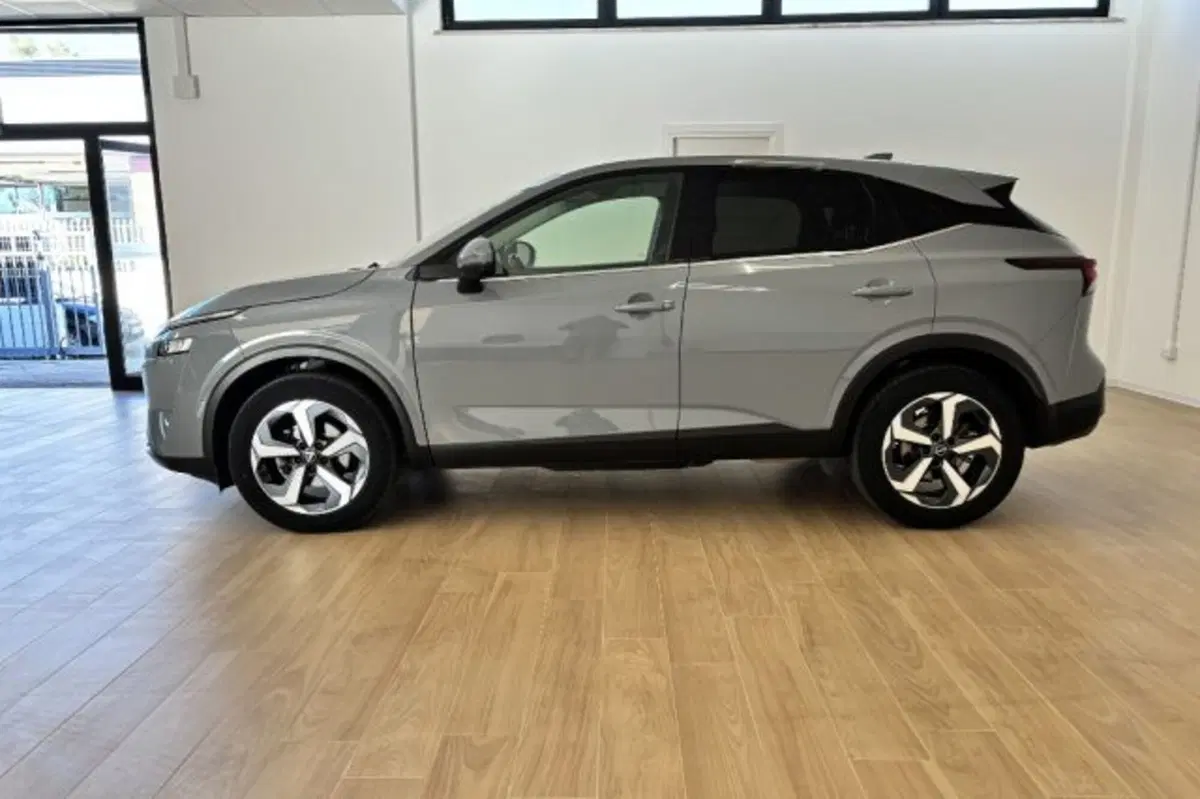 Nissan Qashqai usata a Latina (4)