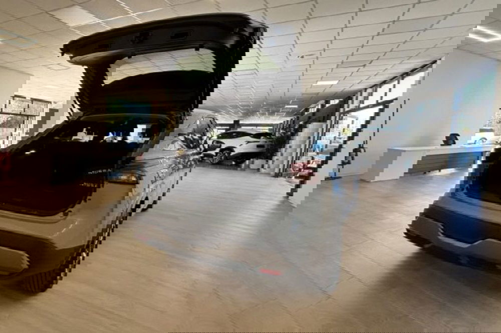 Nissan Qashqai usata a Latina (7)