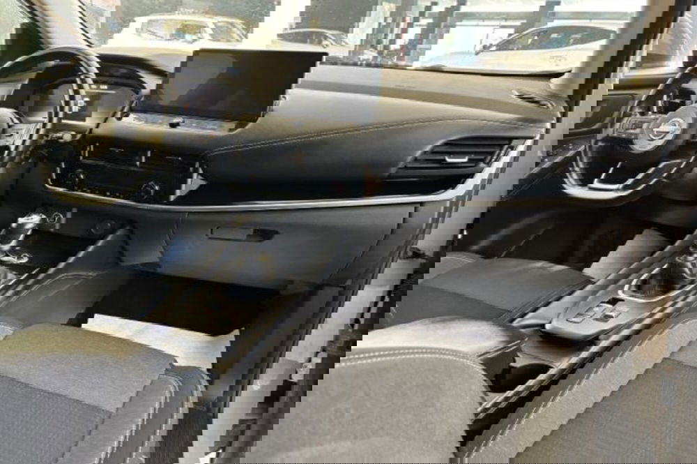 Nissan Qashqai usata a Latina (9)