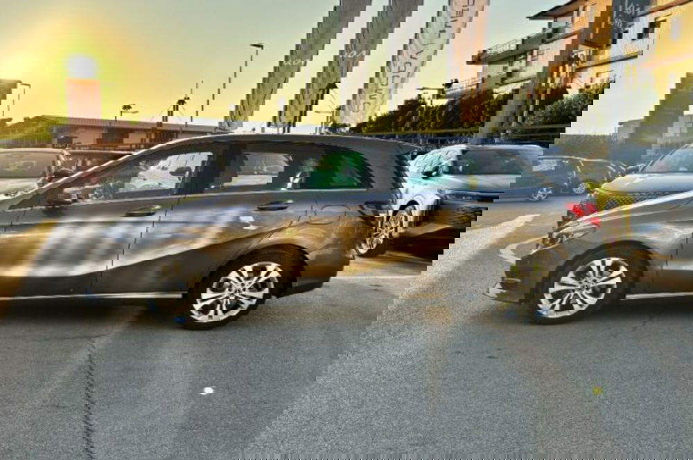 Mercedes-Benz Classe B usata a Latina (4)