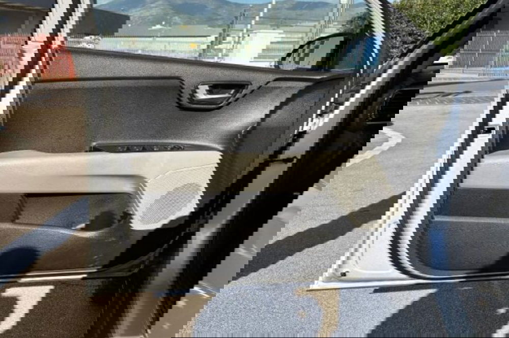 Kia Stonic usata a Latina (12)