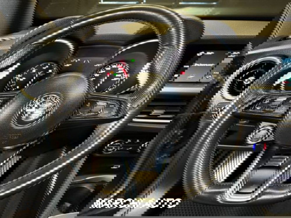 Alfa Romeo Stelvio usata a Perugia (18)