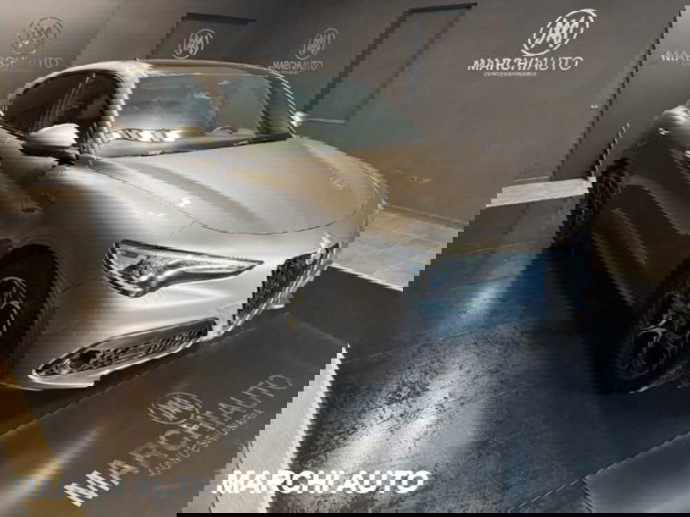 Alfa Romeo Stelvio usata a Perugia (3)