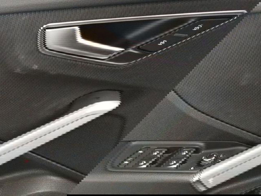 Audi Q2 usata a Milano (16)