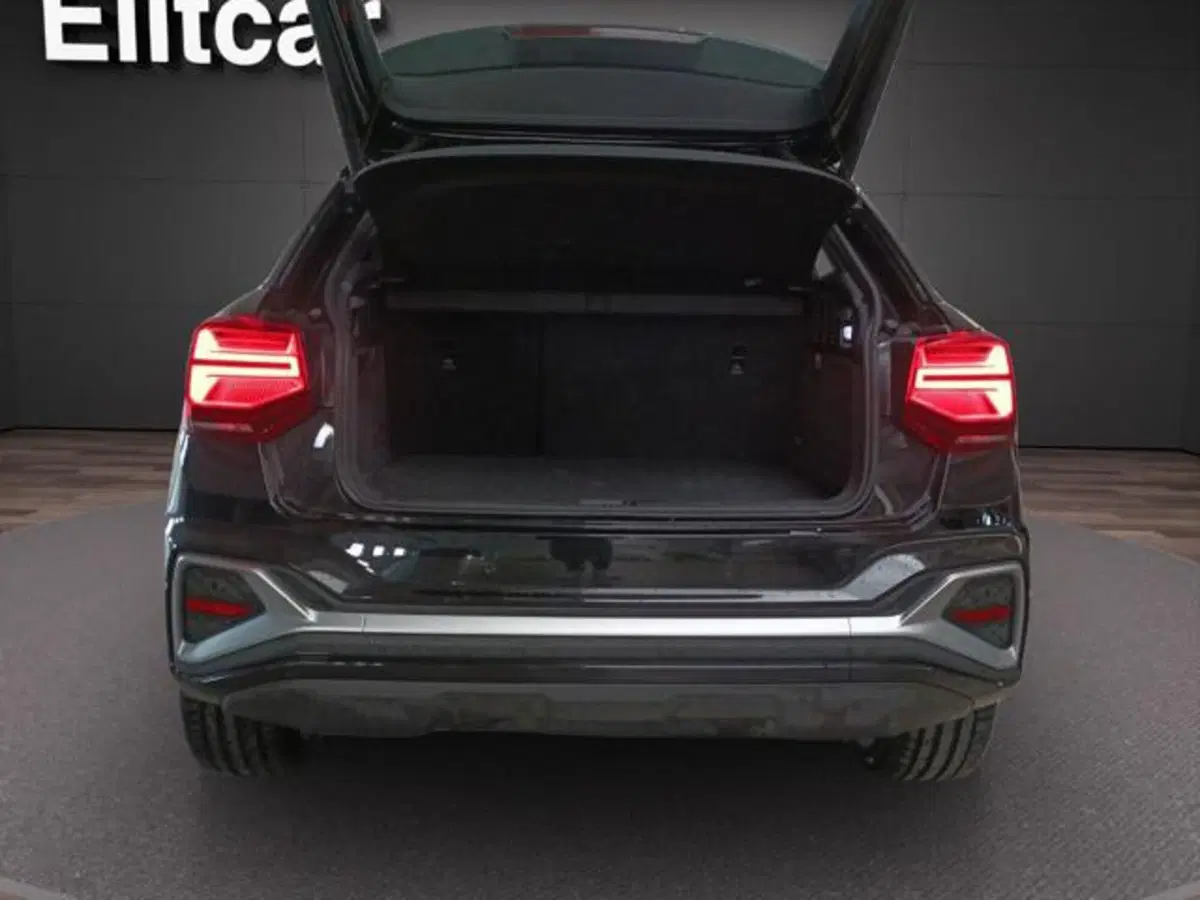 Audi Q2 usata a Milano (18)