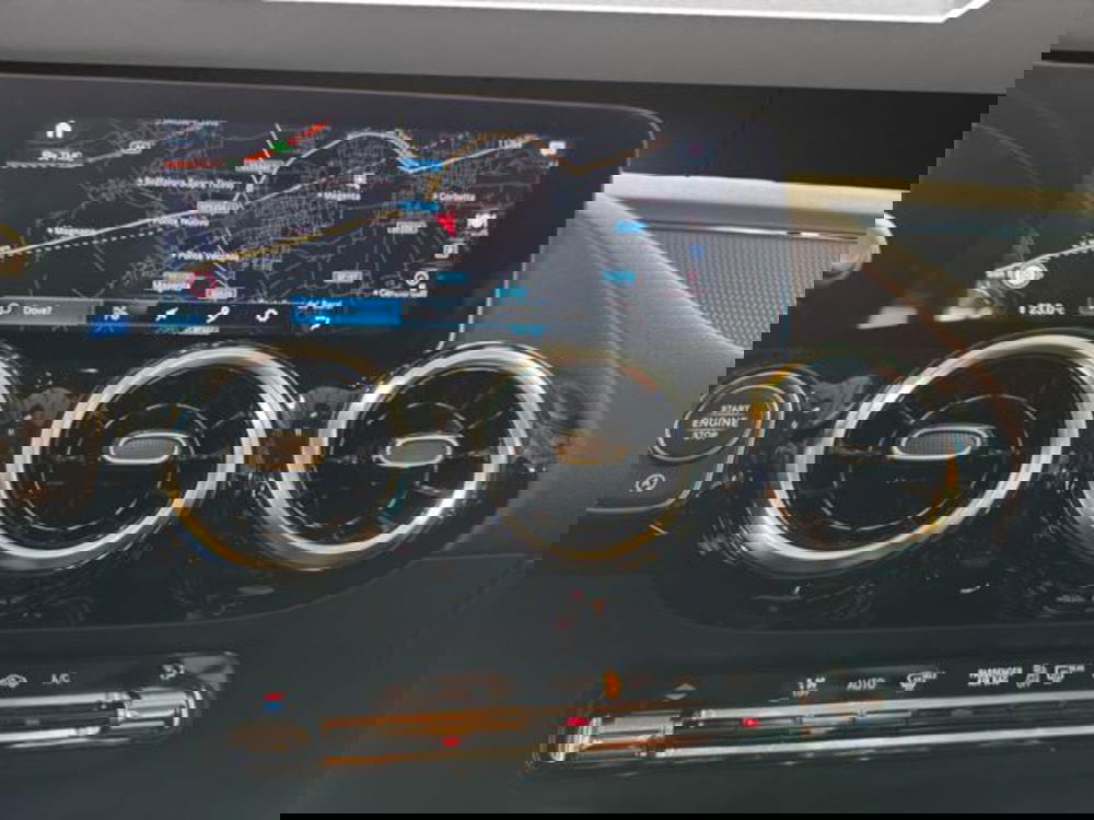 Mercedes-Benz GLA SUV usata a Milano (12)