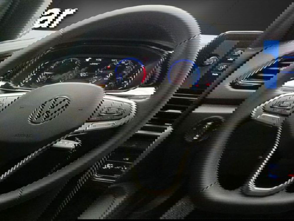 Volkswagen T-Roc Cabrio nuova a Milano (10)