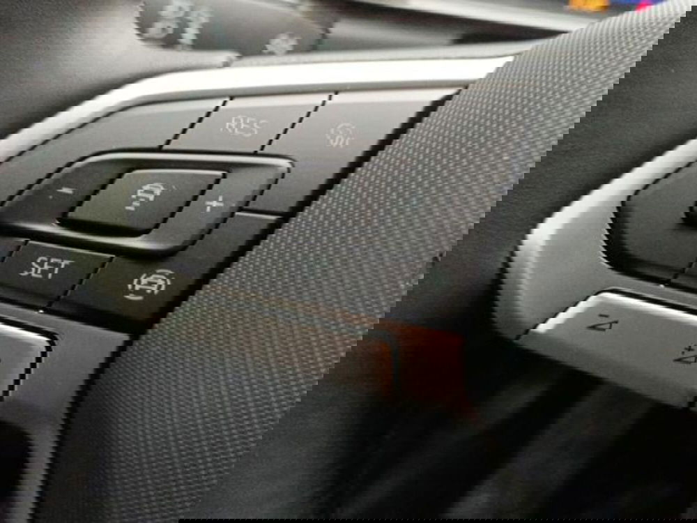 Volkswagen T-Roc Cabrio nuova a Milano (11)