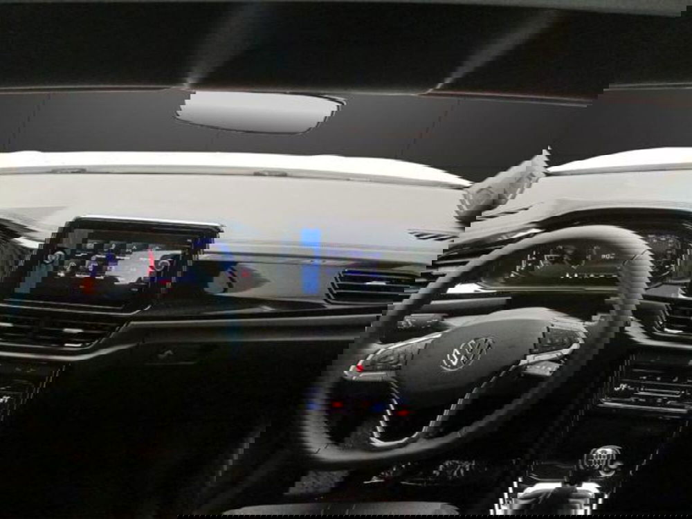 Volkswagen T-Roc Cabrio nuova a Milano (13)