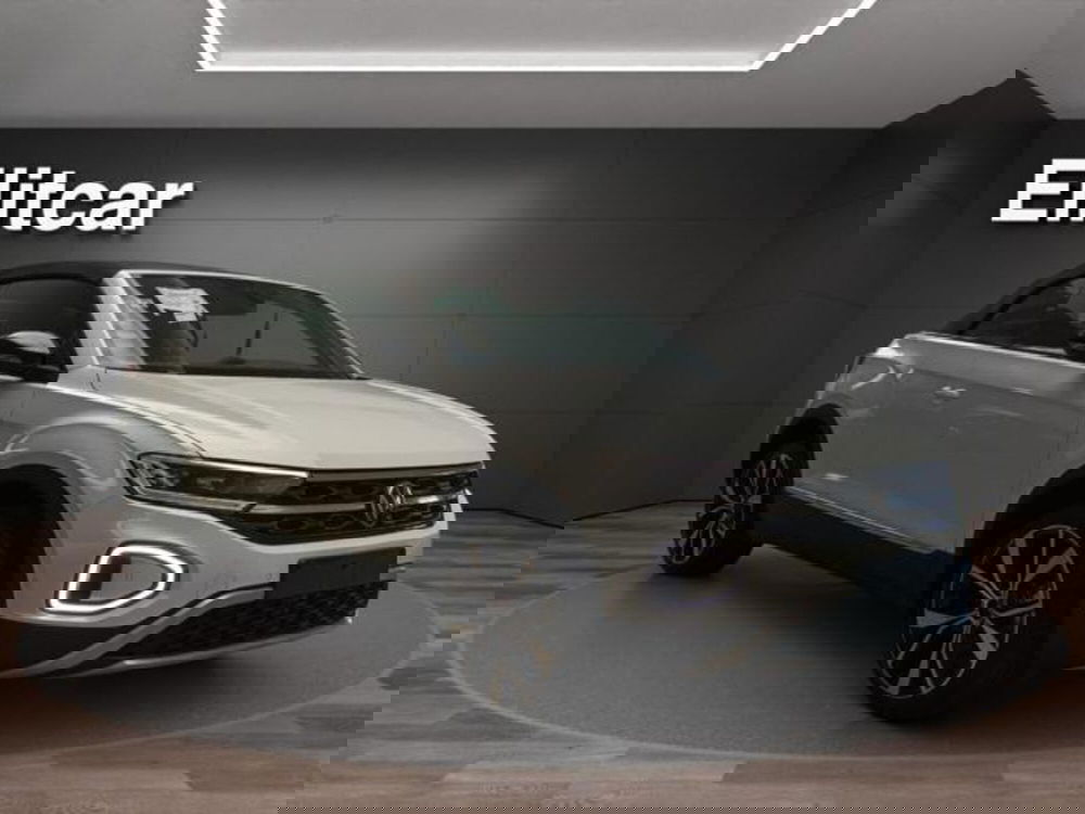 Volkswagen T-Roc Cabrio nuova a Milano (2)