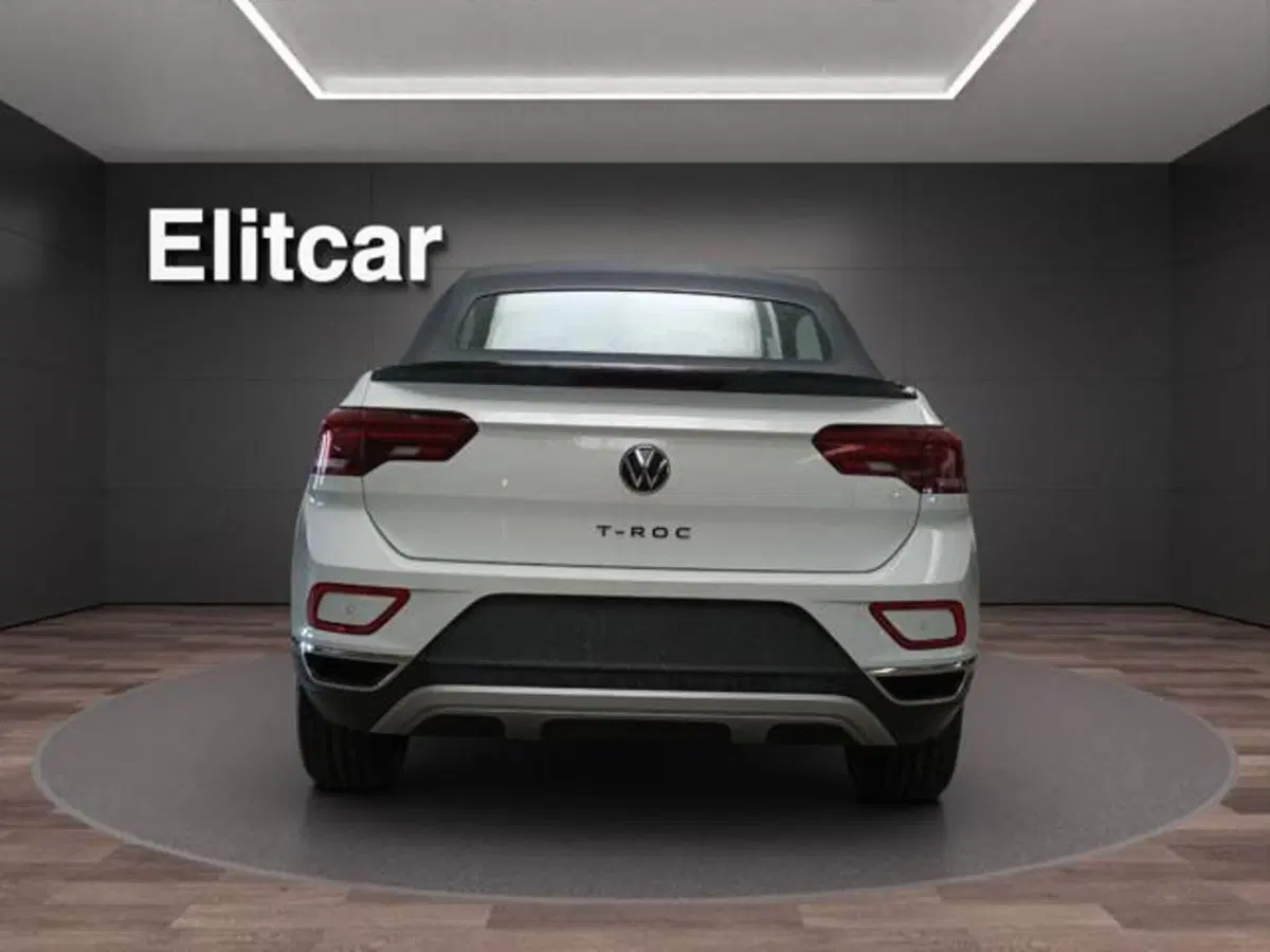 Volkswagen T-Roc Cabrio nuova a Milano (4)