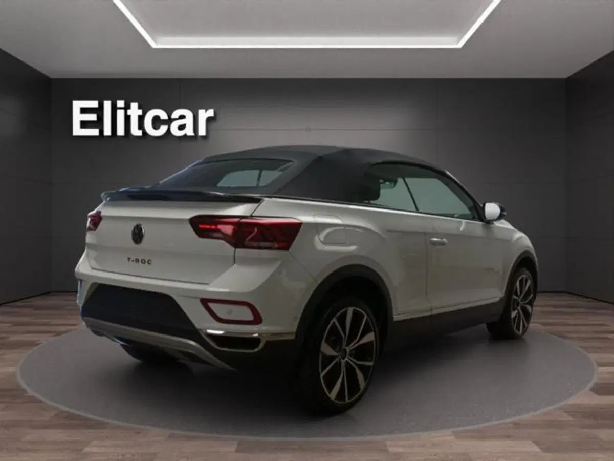 Volkswagen T-Roc Cabrio nuova a Milano (5)