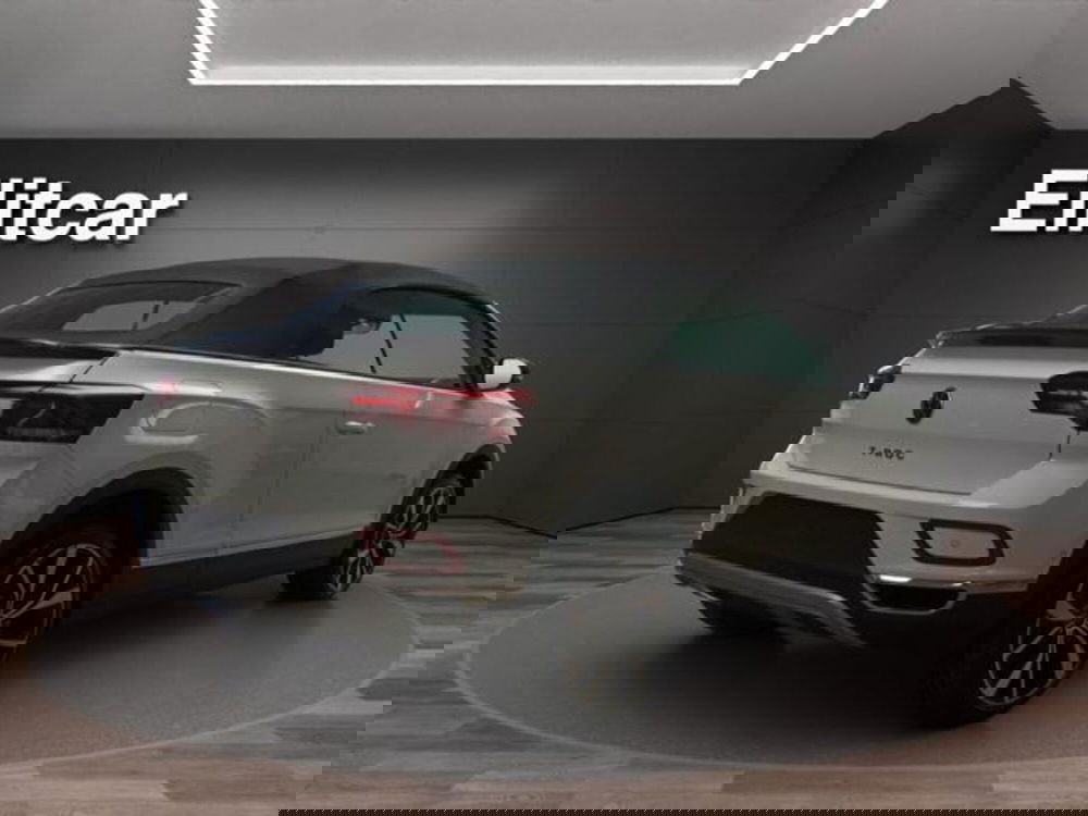 Volkswagen T-Roc Cabrio nuova a Milano (5)