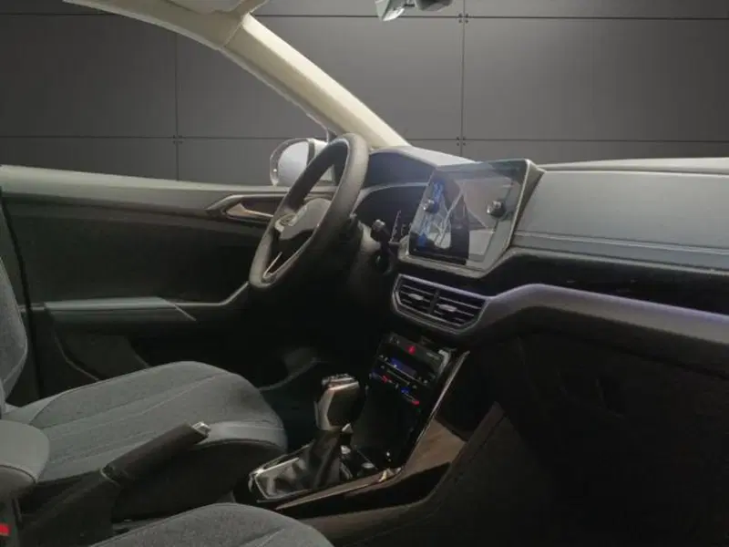 Volkswagen T-Cross nuova a Milano (11)