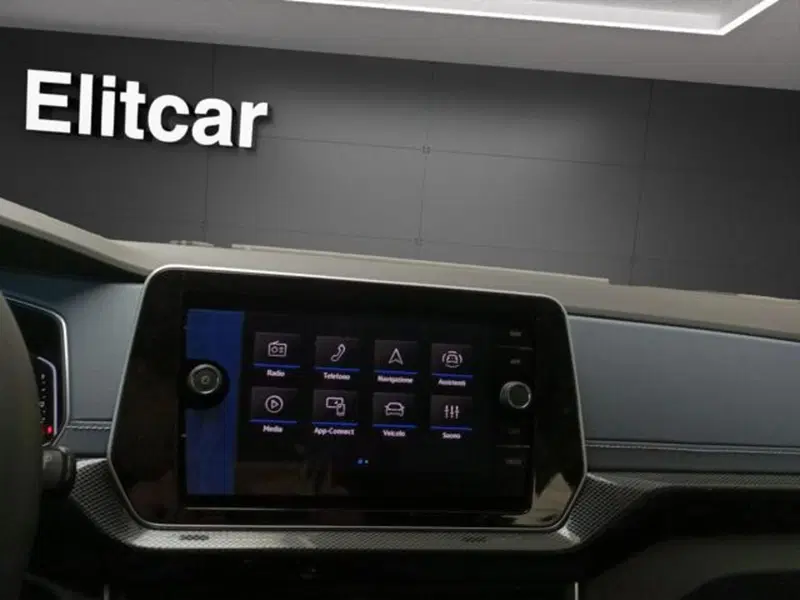 Volkswagen T-Cross nuova a Milano (14)