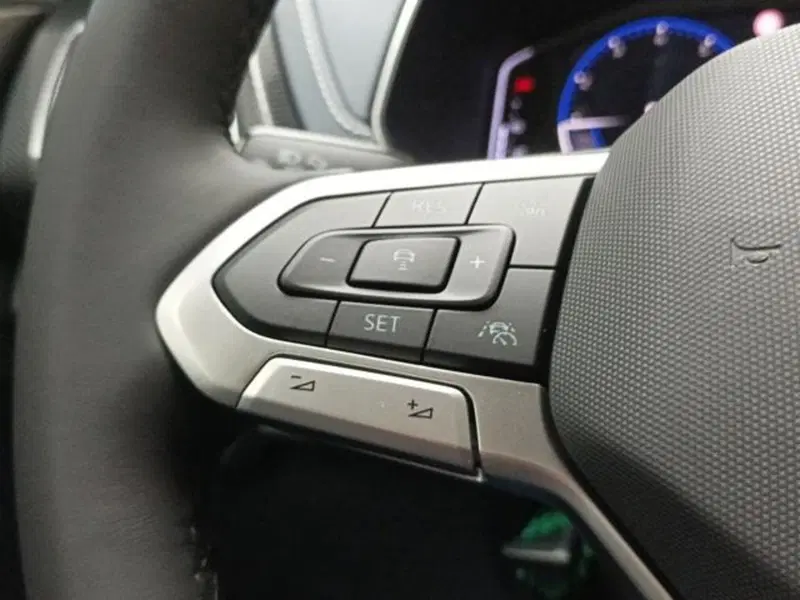 Volkswagen T-Cross nuova a Milano (15)