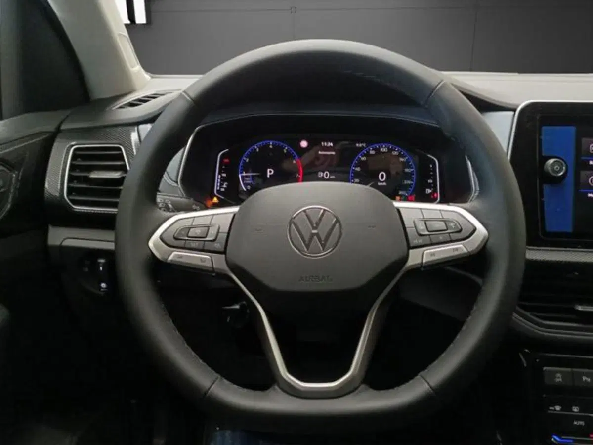 Volkswagen T-Cross nuova a Milano (8)