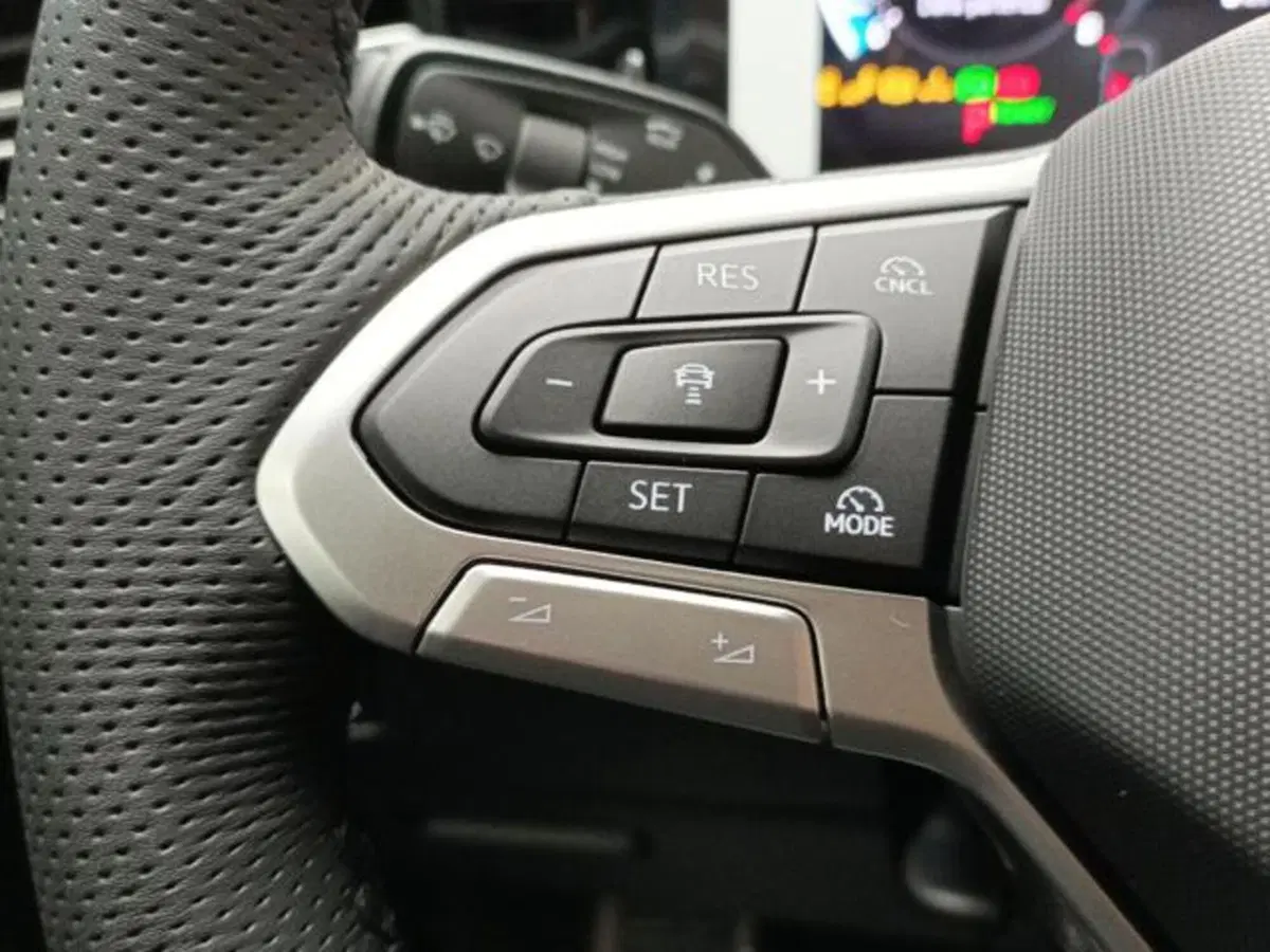 Volkswagen Tiguan nuova a Milano (11)